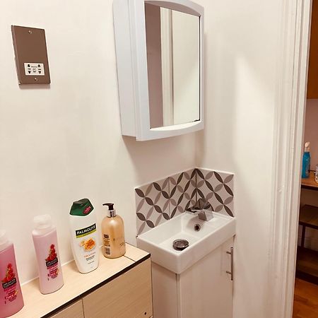 Stunning One Bedroom Studio Flat 伦敦 外观 照片