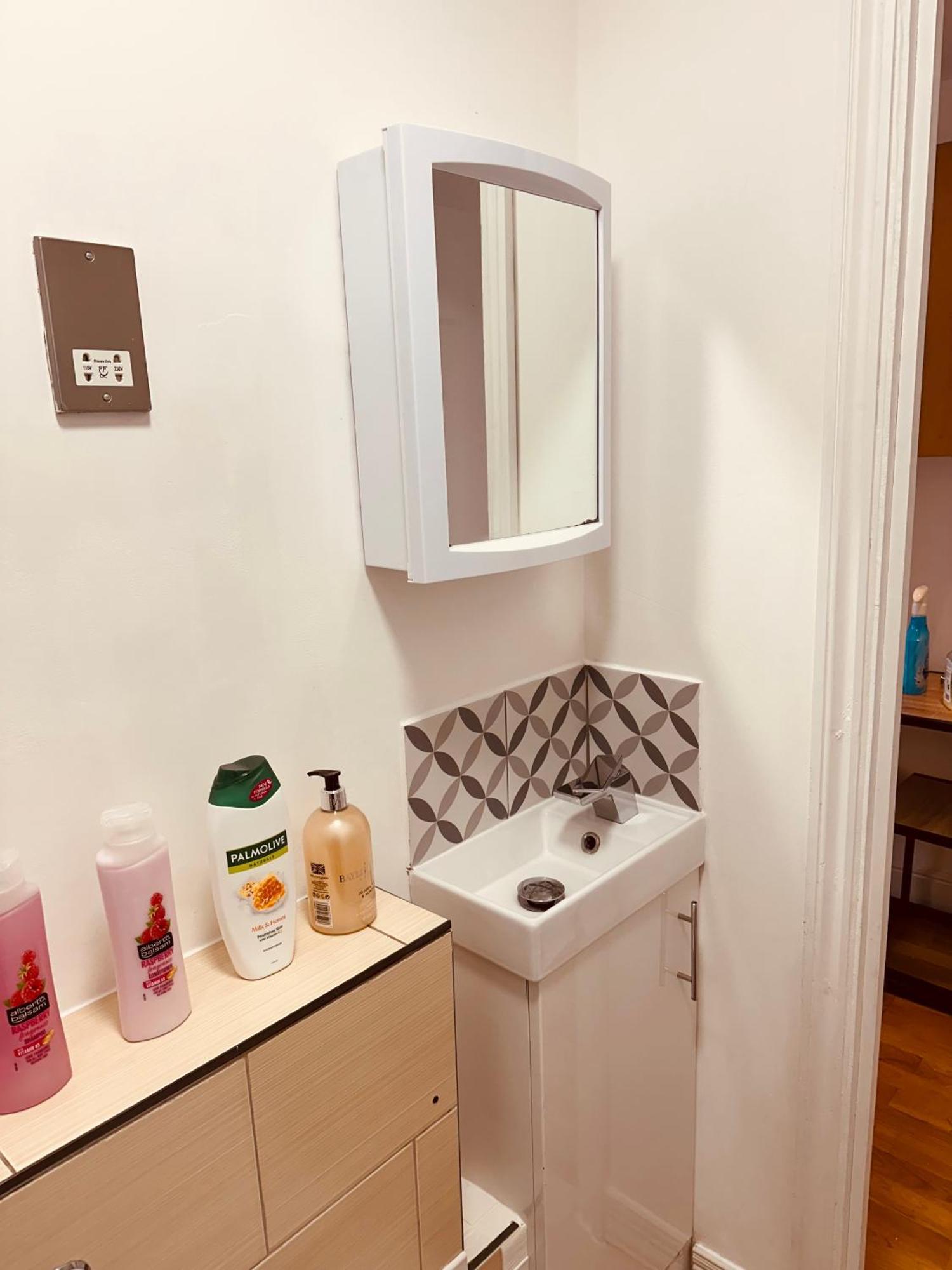 Stunning One Bedroom Studio Flat 伦敦 外观 照片