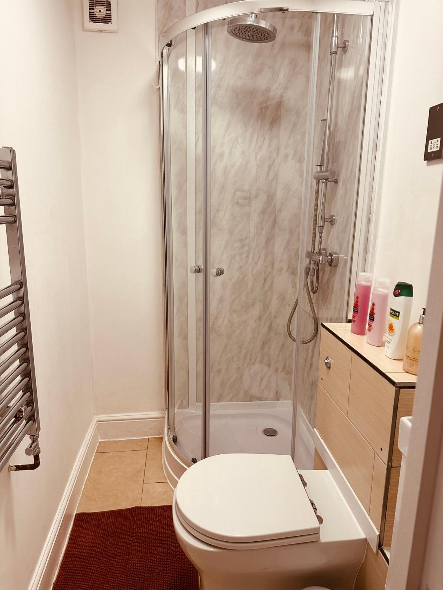 Stunning One Bedroom Studio Flat 伦敦 外观 照片